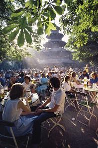 München: Chinesischer Turm im Englischen Garten